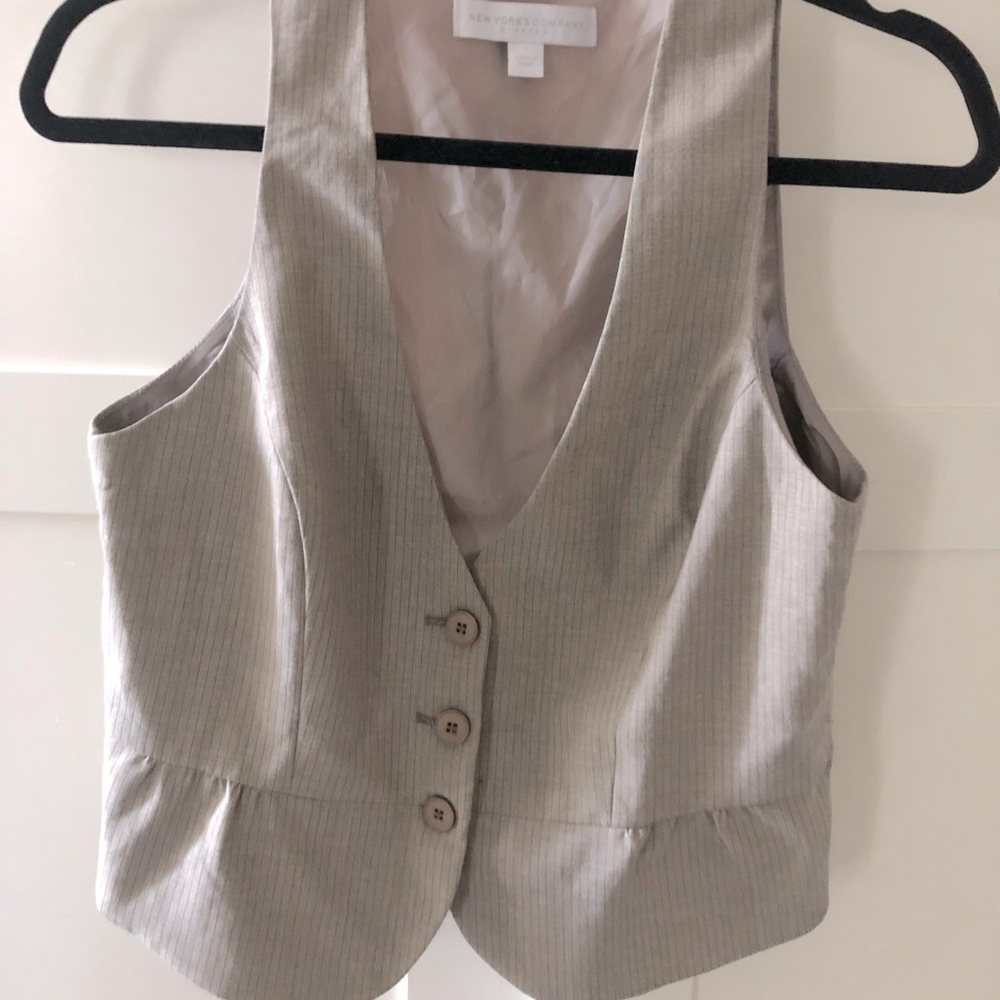 NY&C cute suit vest